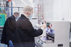 cleanroom manufacturing medical assembly